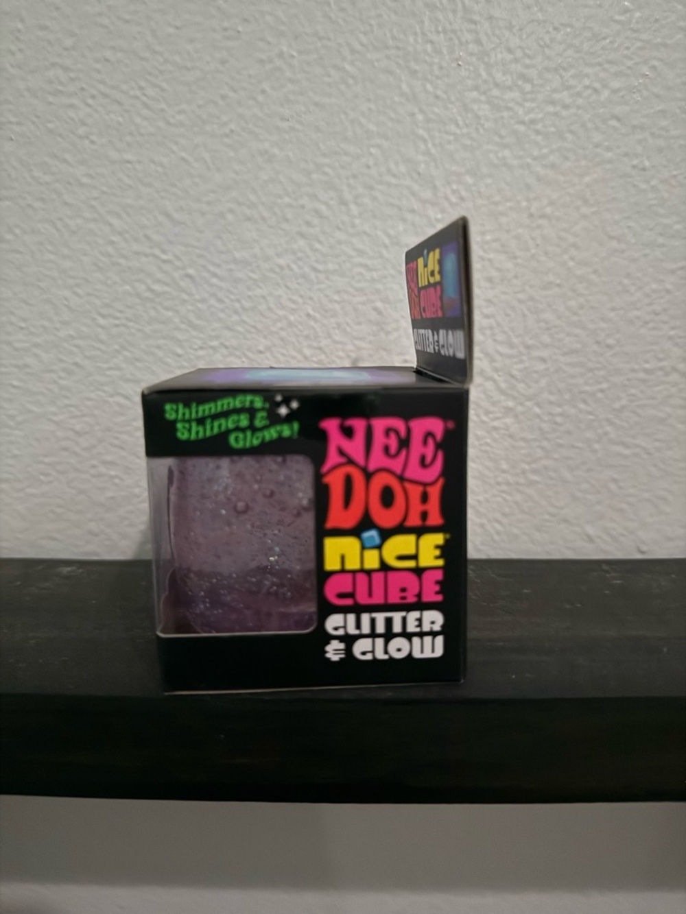 NeeDoh Nice Cube Glitter & Glow Cube - Purple Glitter - Picture 3 of 5